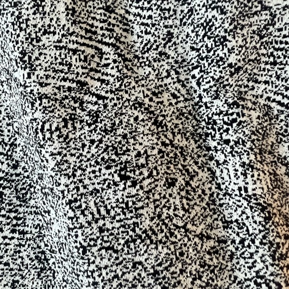 Lululemon razor back tank - worn once - Picture 2 of 5